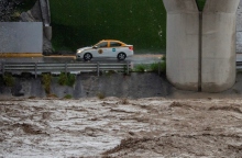 περιπολικο, ποταμι, γεφυρα
