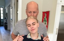 «Αγαπώ αυτόν τον τύπο τόσο πολύ» - Η κόρη του Μπρους Γουίλις μοιράστηκε φωτογραφίες με τον πατέρα της