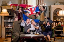 «Η δεξιά, η αριστερά και ο κυρ Παντελής» στο Μικρό Παλλάς