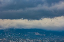Μουντός ο καιρός και την Κυριακή με βροχές και νεφώσεις - Πότε ανεβαίνει και πάλι η θερμοκρασία