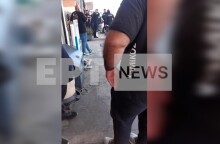 «Βροχή» από πέτρες και μαχαιρώματα στη Γλυφάδα - Η αφορμή της άγριας συμπλοκής των νεαρών