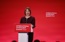 Η υπουργός Οικονομικών της Βρετανίας Ρέιτσελ Ριβς