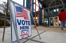 Εκλογές ΗΠΑ 2024: Στις κάλπες εκατομμύρια Αμερικανοί - Σε εξέλιξη η αμφίρροπη αναμέτρηση