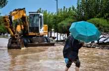 ΠΛΗΜΜΥΡΑ, ΑΝΔΡΑΣ ΜΕ ΟΜΠΡΕΛΑ