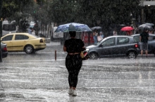 βροχες, κοσμος, ομπρελες