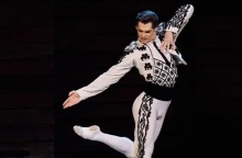 Επικριτής του Πούτιν ο Βλαντιμίρ Σκλιάροφ, ο Ρώσος χορευτής που έπεσε από τον 5ο όροφο κτιρίου