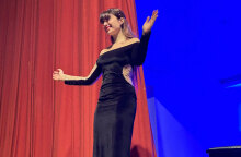 Η Νεφέλη Μούσουρα καταχειροκροτείται στο τέλος του ρεσιτάλ