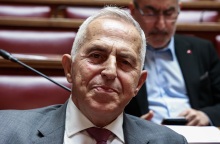 Ευάγγελος Αποστολάκης: Αποχώρησε και επίσημα από τον ΣΥΡΙΖΑ 