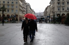 κόσμος με οπρέλες