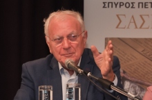 O Κώστας Χαρδαβέλλας