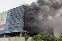 κτιριο, φωτια, καπνοι