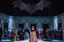 Ο Γιάννης Σκουρλέτης σκηνοθετεί τη «Νυχτερίδα» του Στράους στο Ολύμπια