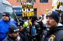 εργαζόμενοι της Amazon απεργούν