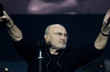 Φιλ Κόλινς: Σπάνια ενημέρωση για την υγεία του, αφού έχασε την ικανότητα να παίζει ντραμς πριν από 3 χρόνια