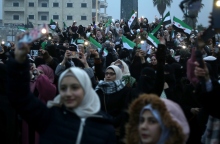 κοσμος πανηγυρίζει