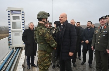 Ο Νίκος Δένδιας σε στρατιωτικό φυλάκιο