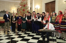 Πρωτοχρονιάτικα κάλαντα στον πρωθυπουργό Κυριάκο Μητσοτάκη στο Μέγαρο Μαξίμου