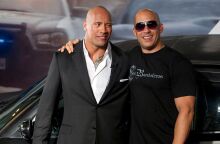 Χρυσές Σφαίρες: Ο αμήχανος χαιρετισμός Βιν Ντίζελ και Ντουέιν Τζόνσον