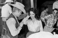 Τζέιμς Ντιν: Γιατί αποκάλυψε μόνο στην Ελίζαμπεθ Τέιλορ ότι ιερέας τον κακοποίησε σεξουαλικά