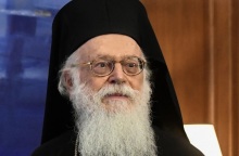 Ο Αρχιεπίσκοπος Αλβανίας Αναστάσιος