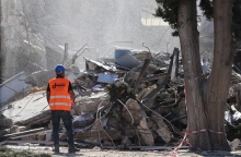 κατεστραμμένα σπίτια, διασωστες