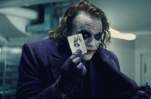 Ο Χιθ Λέτζερ στο ρόλο του Τζόκερ 