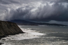 ουρανος, θαλασσα, βουνο, καταιγιδα