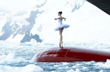 Μπαλαρίνα μαγεύει με τον χορό της στην άκρη του κόσμου