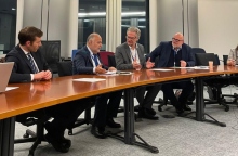 Ο Δημήτρης Τσιόδρας σε συνάντησή του με Ευρωβουλευτές στις Βρυξέλλες