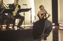 Grammy 2025: Η Σίνθια Ερίβο δεν μπορούσε να βρει τη θέση της και τη μοιράστηκε με την Τέιλορ Σούιφτ