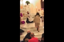 εκκλησια, ιερεςι, πιστοι