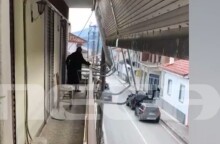 Λάρισα: «Παραδώσου, μην το κάνεις αυτό» - Βίντεο από τη διαπραγμάτευση με τον δράστη