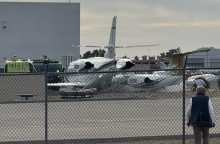 συντριμμια αεροσκαφους, κοσμος