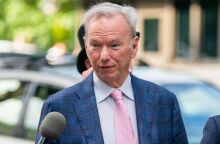 Ο πρώην επικεφαλής της Google Έρικ Σμιντ εκφράζει φόβους ότι η τεχνητή νοημοσύνη θα μπορούσε να χρησιμοποιηθεί από τρομοκράτες - Ζητά κυβερνητική εποπτεία