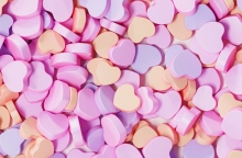 ροζ καραμελες σε σχημα καρδιας