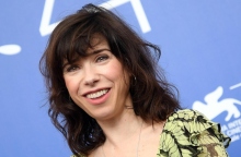 Η Βρετανίδα ηθοποιός, Σάλι Χόκινς