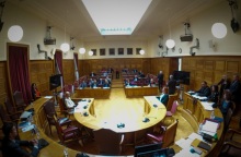 ΠΑΣΟΚ, ΣΥΡΙΖΑ, ΚΚΕ, Νέα Αριστερά αποχώρησαν από την ψηφοφορία για τον Χρ. Τριαντόπουλο