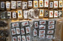 Γλυφάδα: Συμμορία έκρυβε ναρκωτικά μέσα σε κουτιά από χυμούς - Πιάστηκαν με 11 διαφορετικές ουσίες