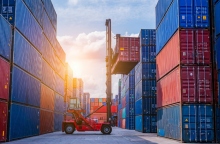 κοντεινερς, κλαρκ, λιμανι