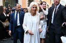 Kαμίλα: Φόρεσε ξανά το νυφικό της για την 20ή επέτειο του γάμου με τον Κάρολο