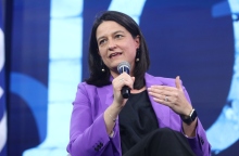 Η υπουργός Εργασίας και Κοινωνικής Ασφάλισης, Νίκη Κεραμέως