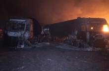 καμμενα φορτηγα μετα απο βομβαρδισμο