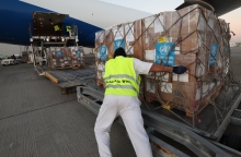 αεροπλανο, κιβωτια, φορτωση