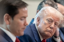 Ο πρόεδρος των ΗΠΑ, Ντόναλντ Τραμπ με τον Υπουργό Εξωτερικών, Μαρκ Ρούμπιο