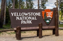 Το εθνικό πάρκο Γέλοουστοουν - πινακιδα