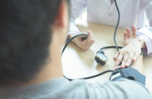 γιατρος, ασθενης, πιεσομετρο