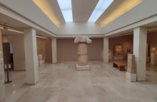 Εσωτερική άποψη του Αρχαιολογικού Μουσείου Μαραθώνα