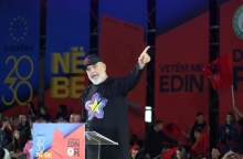 Ο Έντι Ράμα σε προεκλογική του ομιλία πριν τις αυριανές εκλογές στη Αλβανία