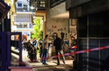 Λάρισα: Ποινική δίωξη για ανθρωποκτονία από πρόθεση στον 21χρονο που σκότωσε τη μητέρα του