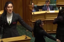 Νέα Ζηλανδία: Πρωτοφανής τιμωρία σε Μαορί βουλευτές που έκαναν χάκα στο κοινοβούλιο